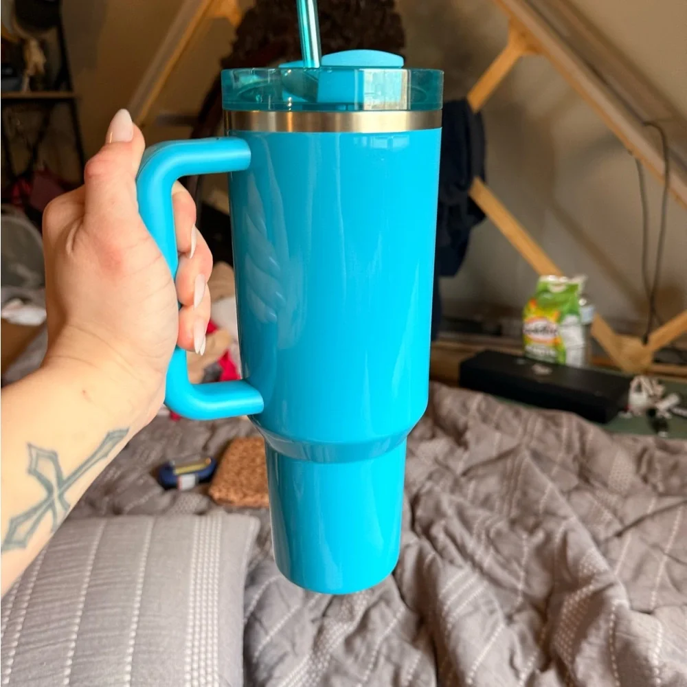 2026 Spring Stanley/Starbucks Tumbler - Picture 5 of 8